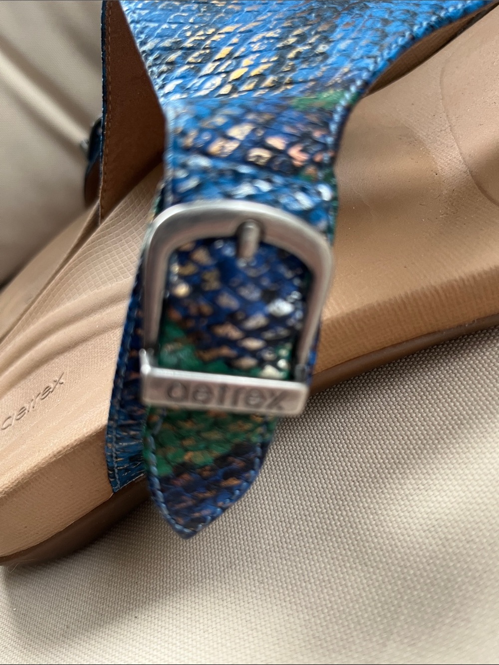 Aetrex Rita Women’s Toe-Post Sandal in Blue Faux-Snake Print - Picture 3 of 9